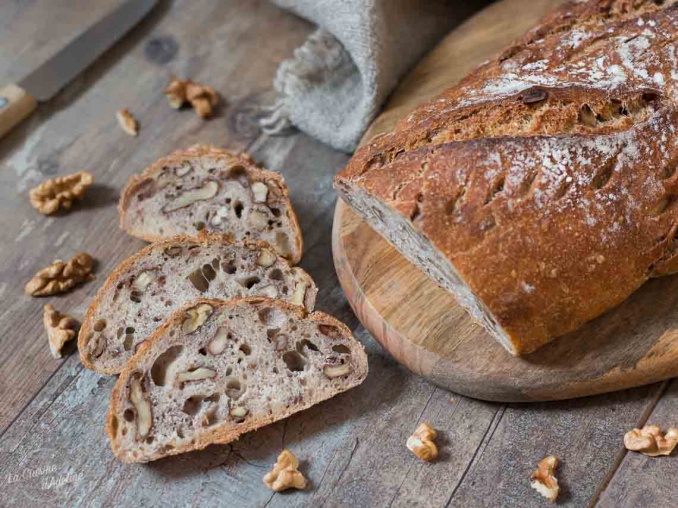 Pain Aux Noix (recette Au Levain) - La Cuisine D'Adeline